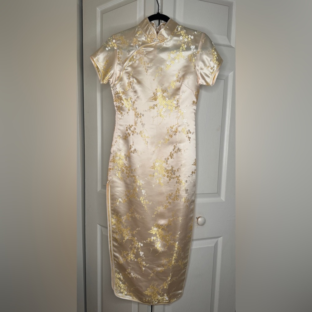 Exquisite Long Qipao Dress Gold and Yellow